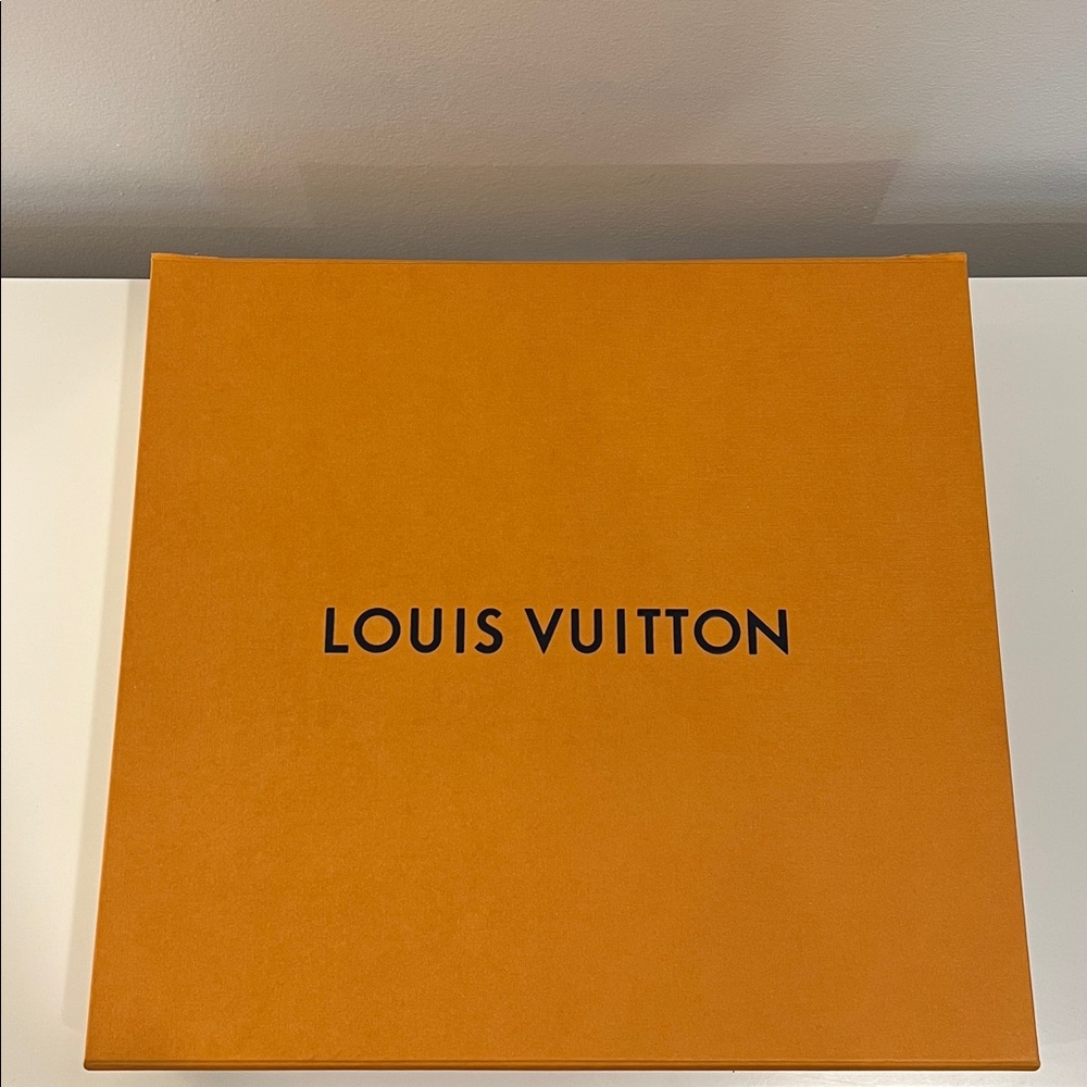 Louis Vuitton Signature Orange Gift Box - Picture 3 of 5